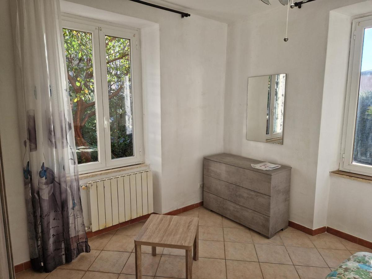 Апартаменты La Casa Sull'Argine Сарцана Экстерьер фото